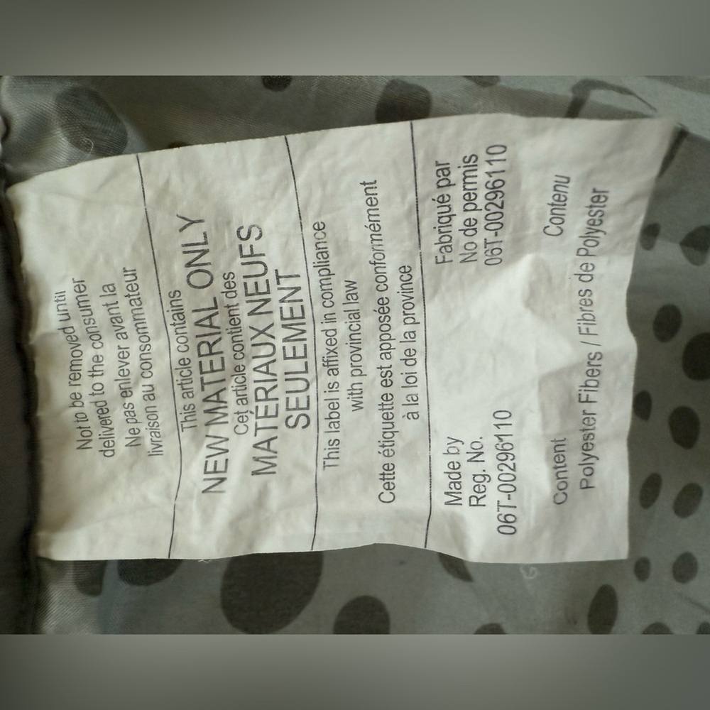 Dr. Seuss Peek-a-Boo Cat in The Hat Baby/Toddler Comforter Blanket- Quilt - Picture 11 of 11